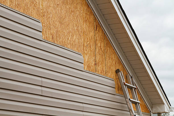 Professional Siding Repair technician working in West Salisbury, PA